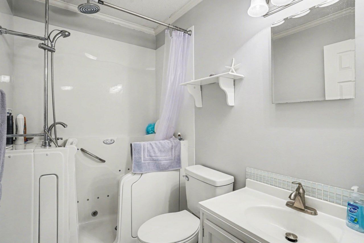 2405 S Ocean Blvd.  Photo 19