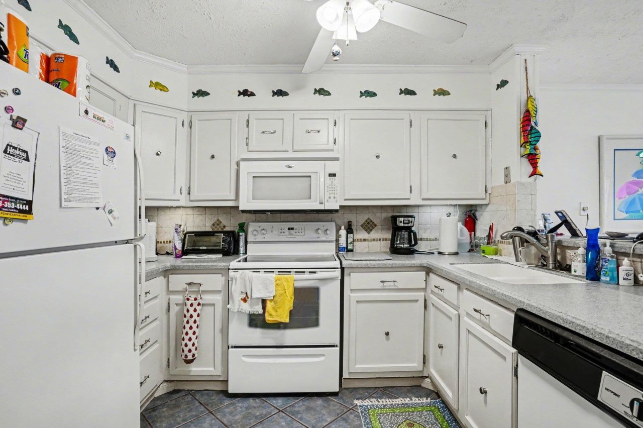 2405 S Ocean Blvd.  Photo 7