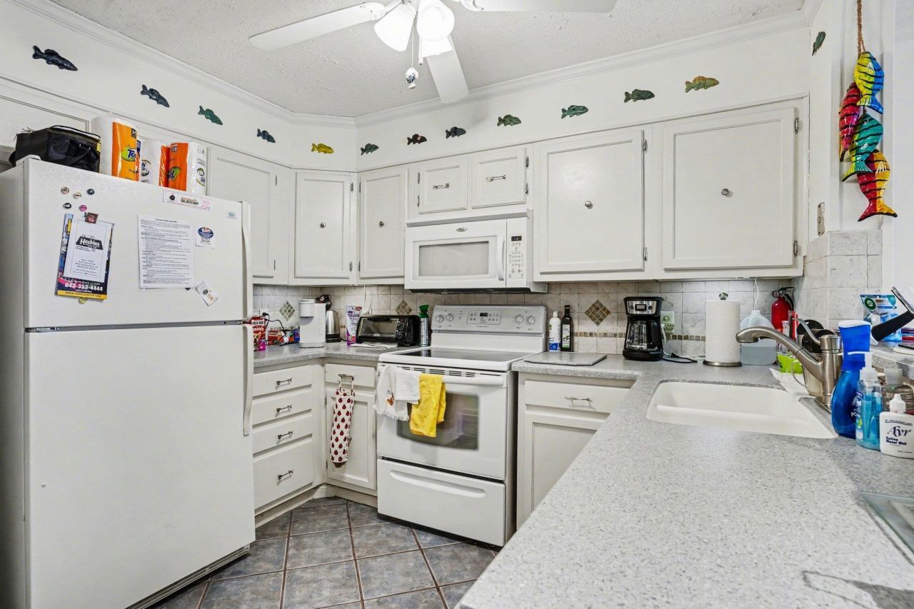 2405 S Ocean Blvd.  Photo 9