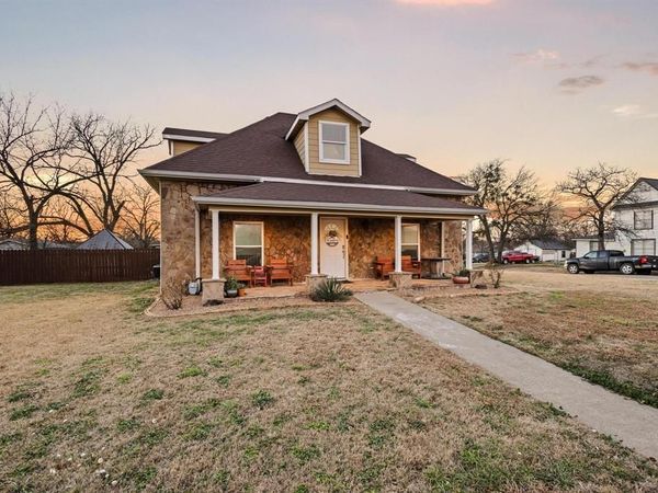 115 D Street, Whitesboro, TX 76273
