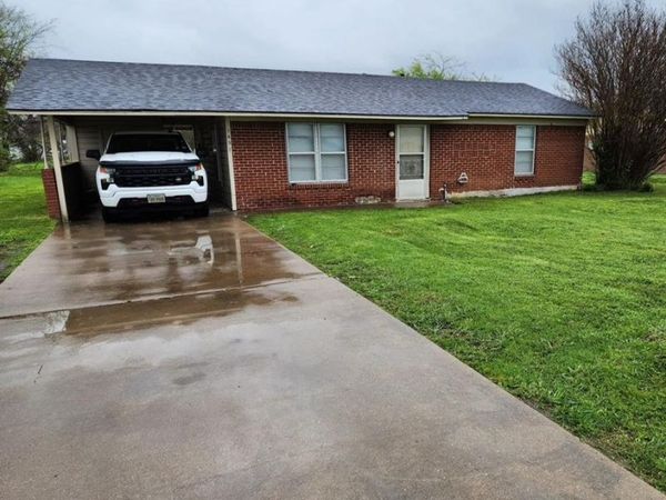 1457 E Mulberry Street, Kaufman, TX 75142