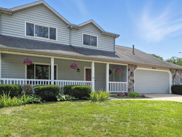 9708 Pioneer Trail, Leo, IN 46765