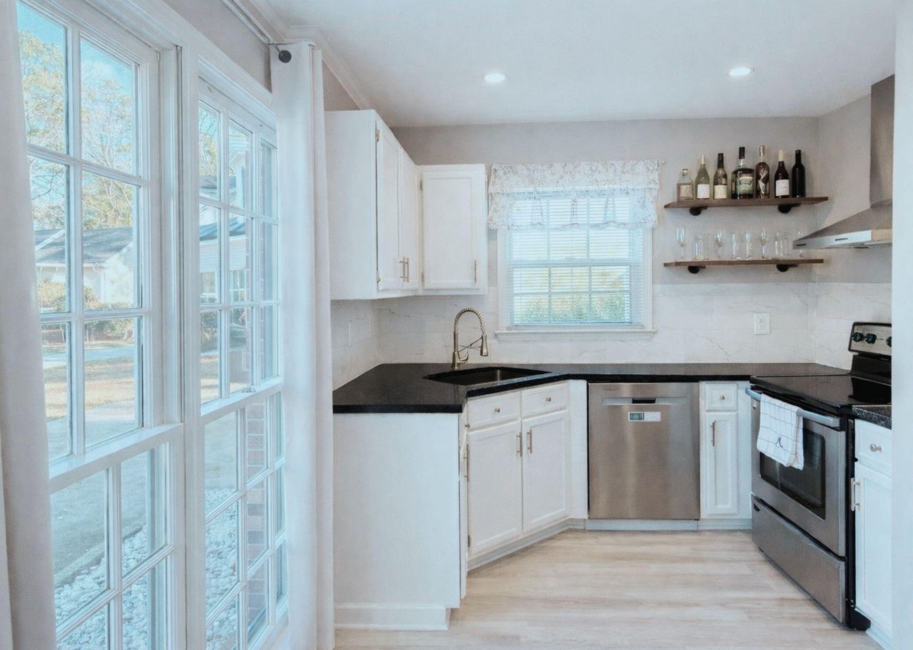 108 Kings Court Photo 10