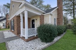 108 Kings Court photo 4