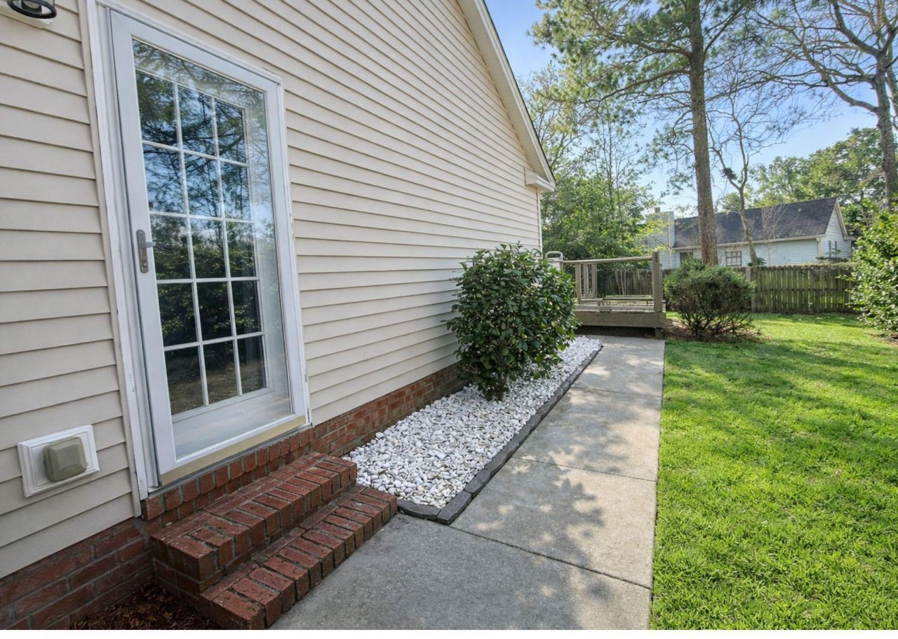 108 Kings Court Photo 4