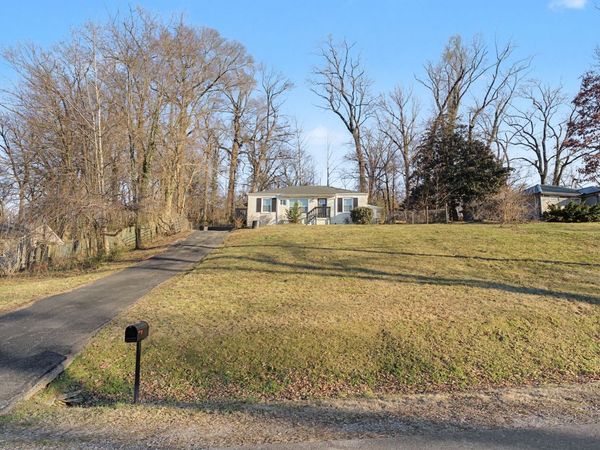 27 Cameo Dr, Nashville, TN 37211