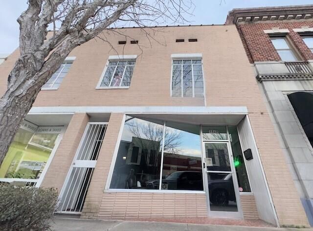 1346 Russell Street Photo 7