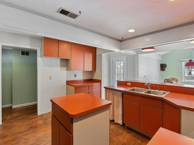 8635 Tudor Court, Sycamore Township, OH 45242 Photo 15