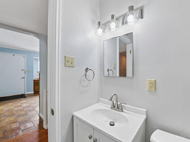 8635 Tudor Court, Sycamore Township, OH 45242 Photo 28