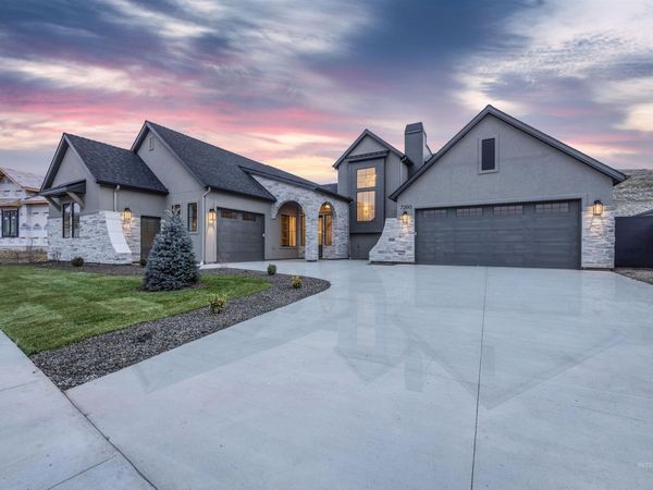 7260 N Firhill Pl, Eagle, ID 83616