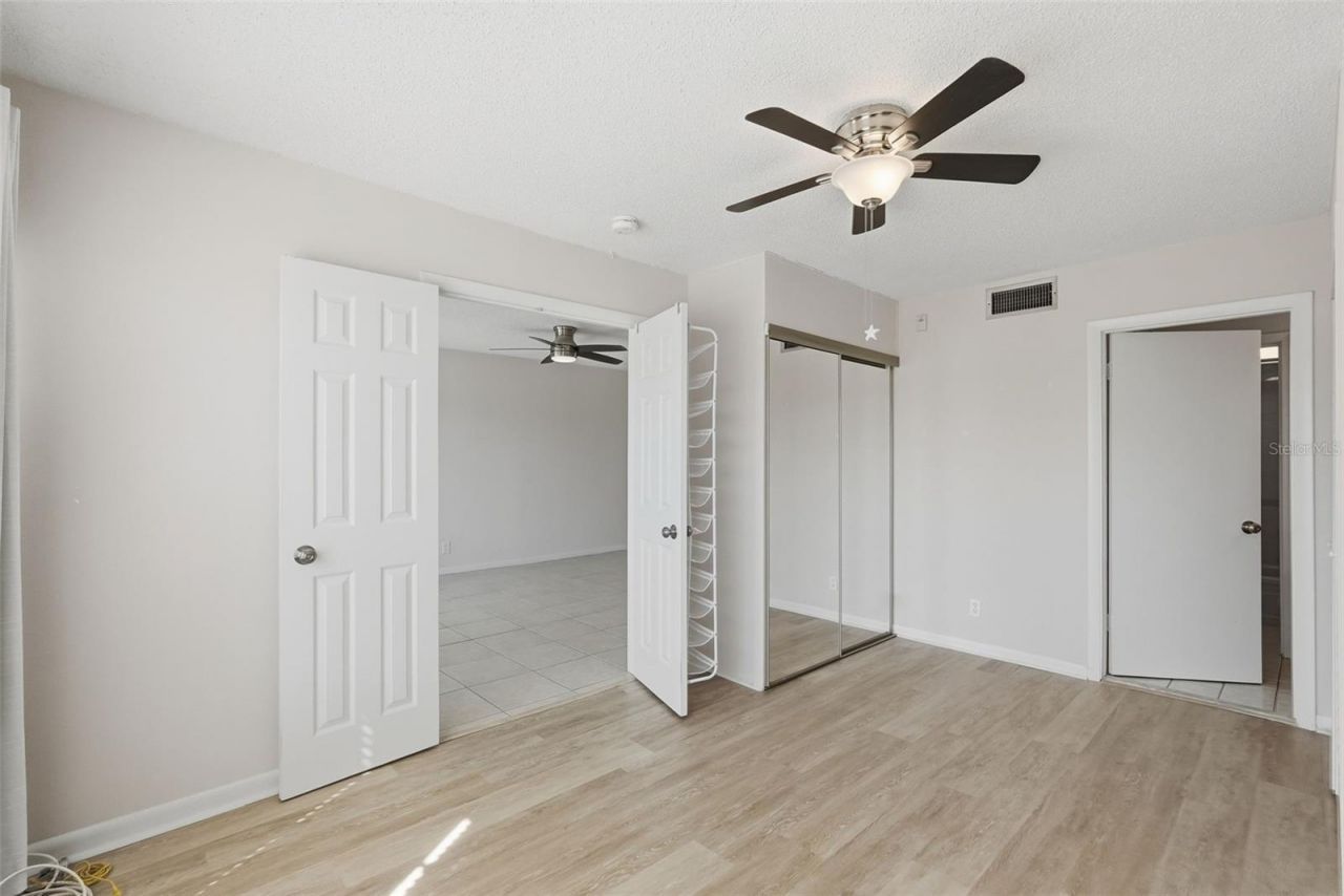 6210 Sun Boulevard, Unit 211, Saint Petersburg, FL 33715 Photo