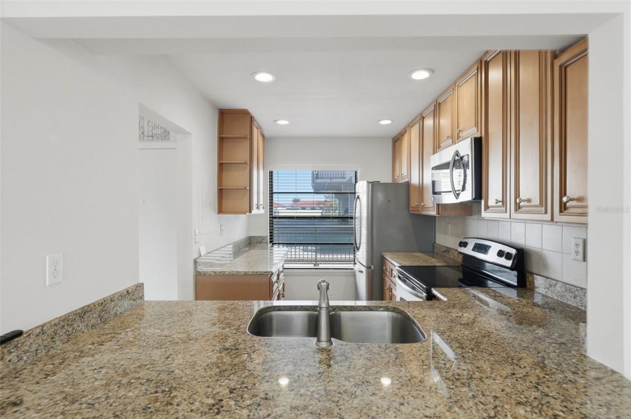 6210 Sun Boulevard, Unit 211, Saint Petersburg, FL 33715 Photo