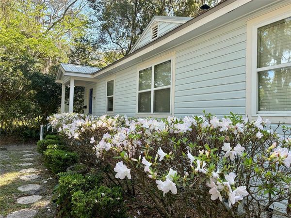 929 NE 7TH AVENUE, GAINESVILLE, FL 32601