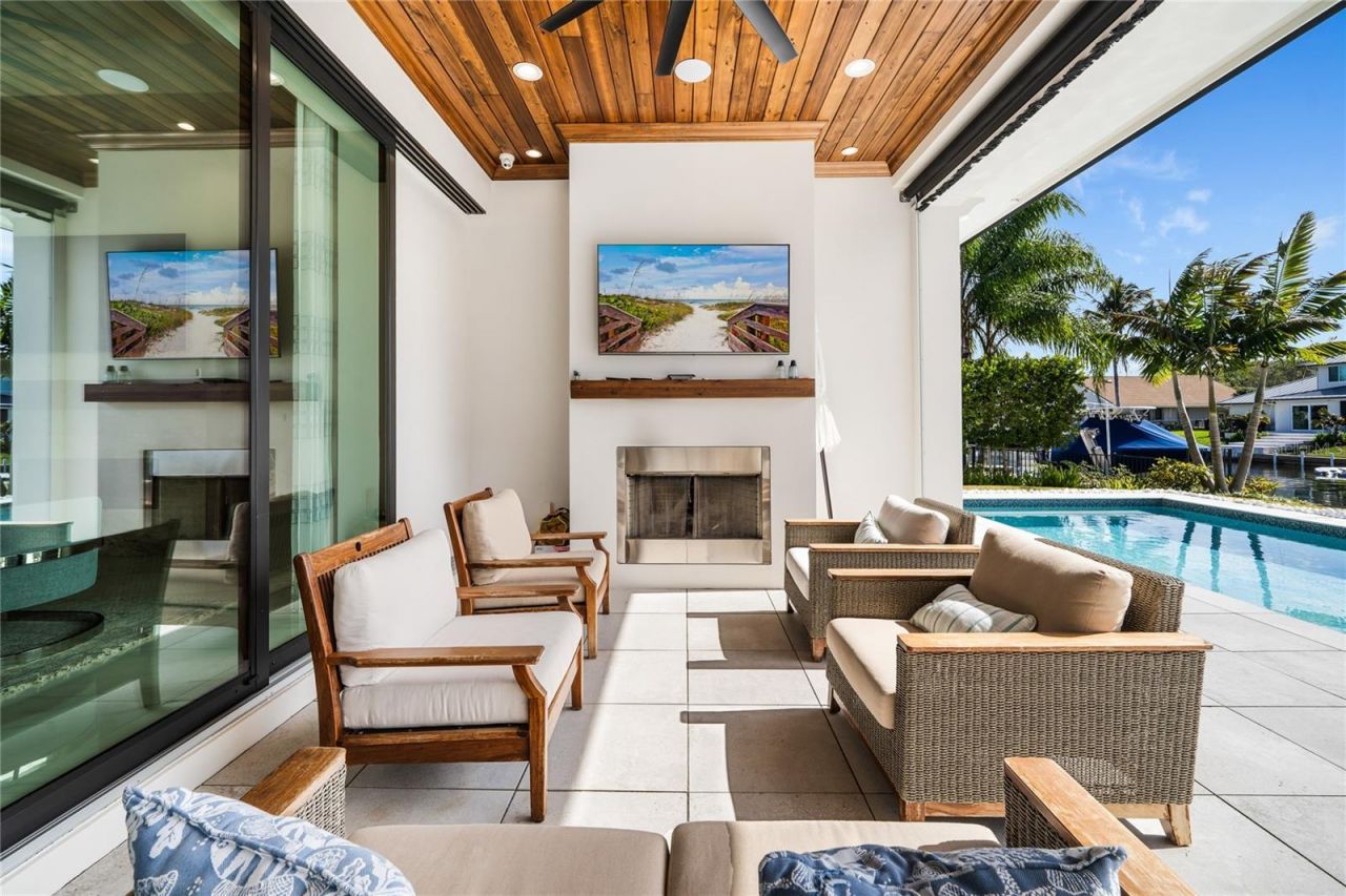 9058 SE Star Island Way, Hobe Sound, FL 33455 Photo