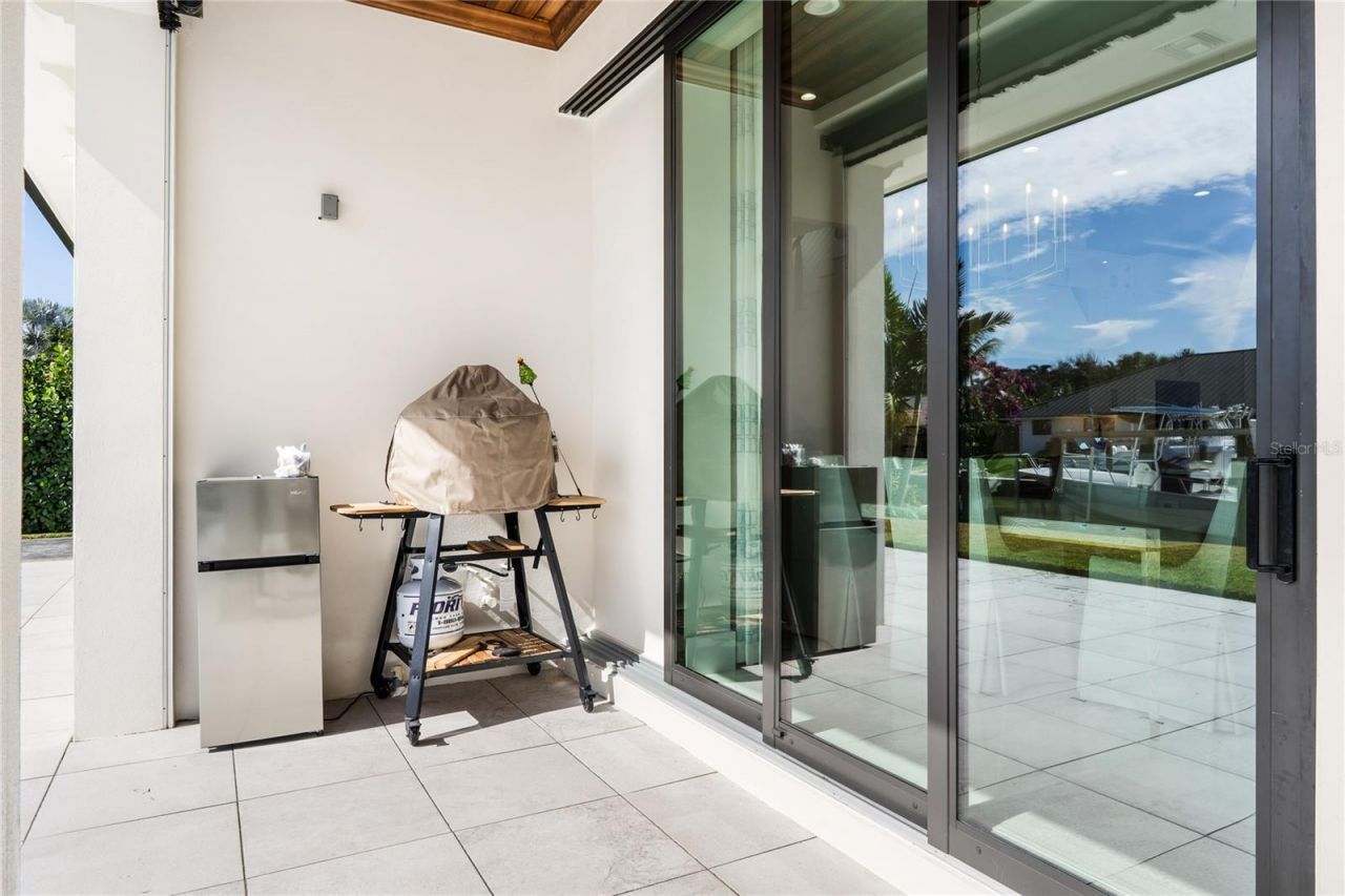 9058 SE Star Island Way, Hobe Sound, FL 33455 Photo