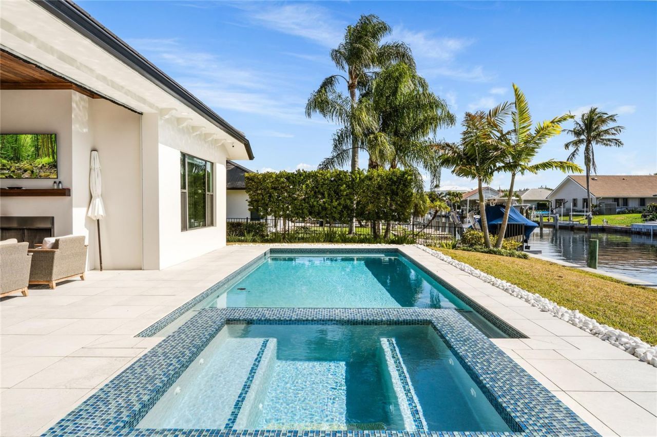 9058 SE Star Island Way, Hobe Sound, FL 33455 Photo