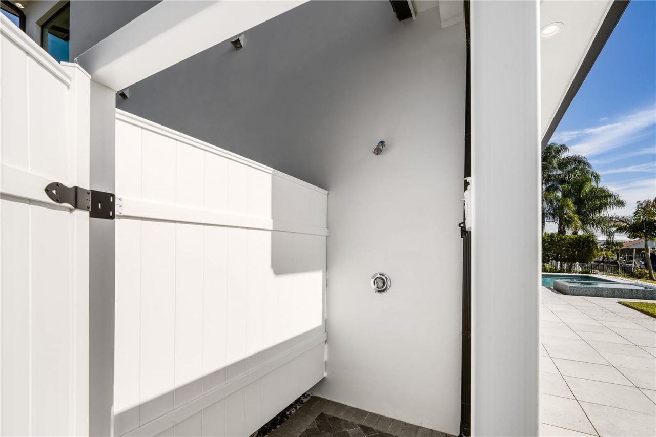 9058 SE Star Island Way, Hobe Sound, FL 33455 Photo