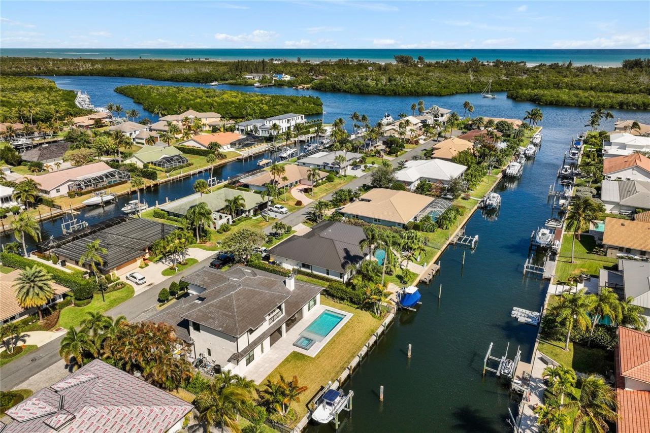 9058 SE Star Island Way, Hobe Sound, FL 33455 Photo