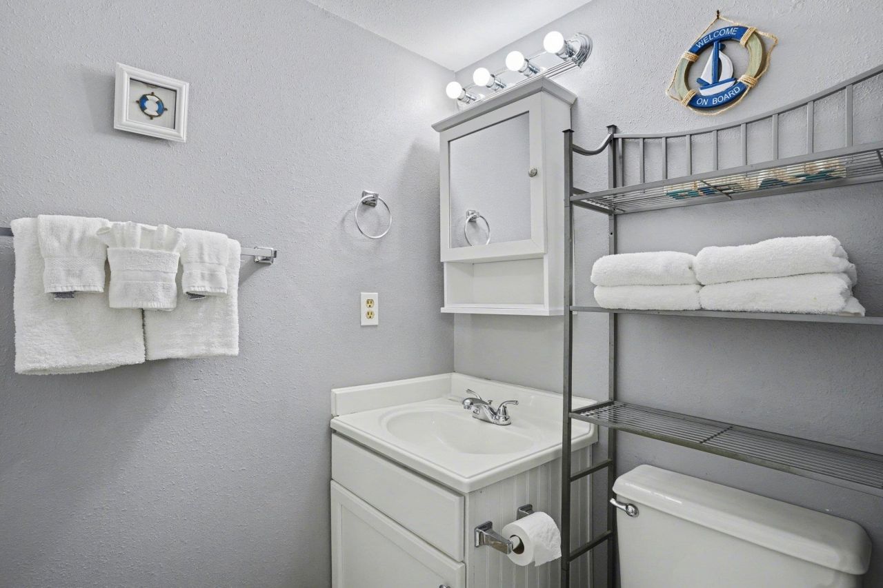 5511 N Ocean Blvd.  Photo 15