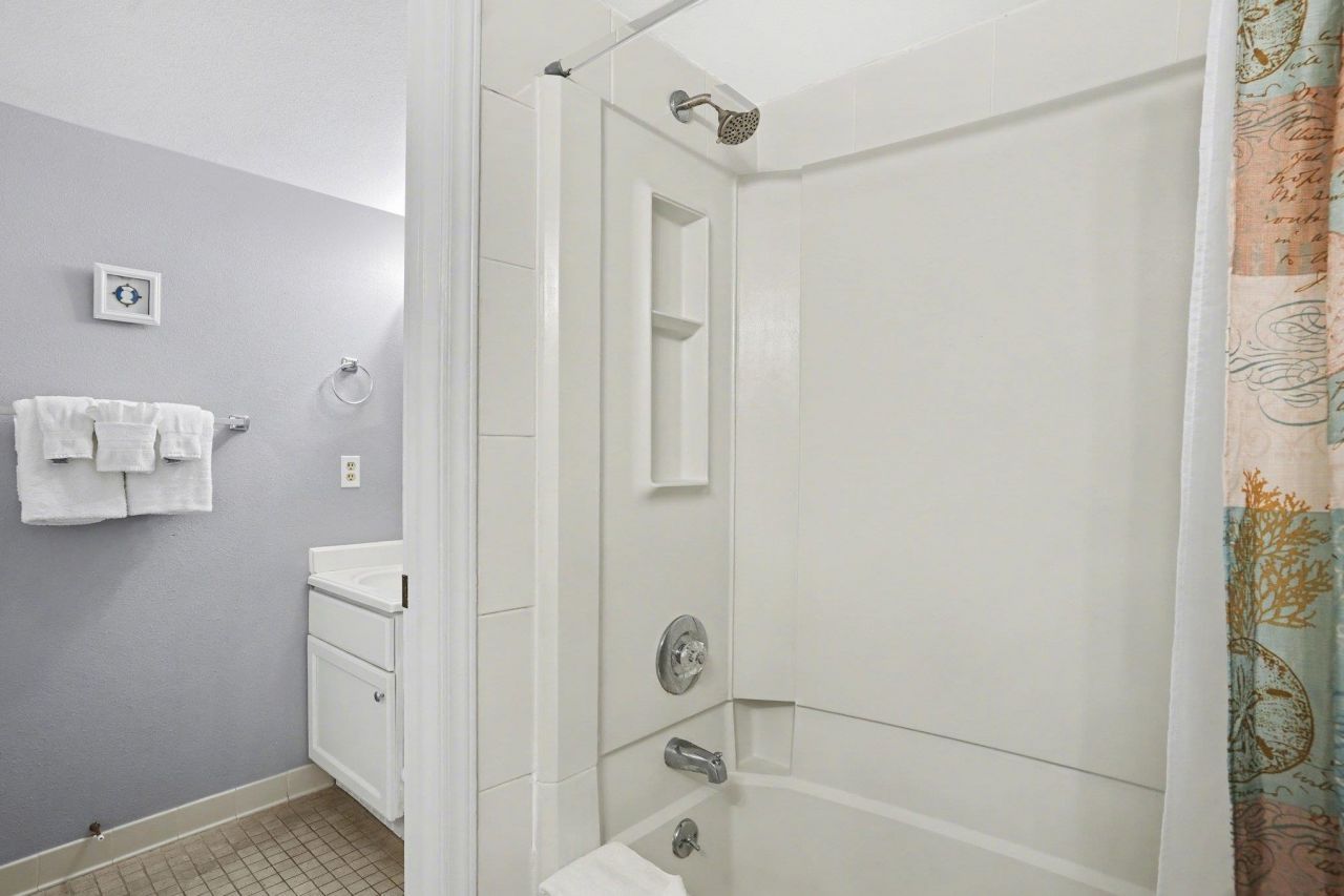 5511 N Ocean Blvd.  Photo 17