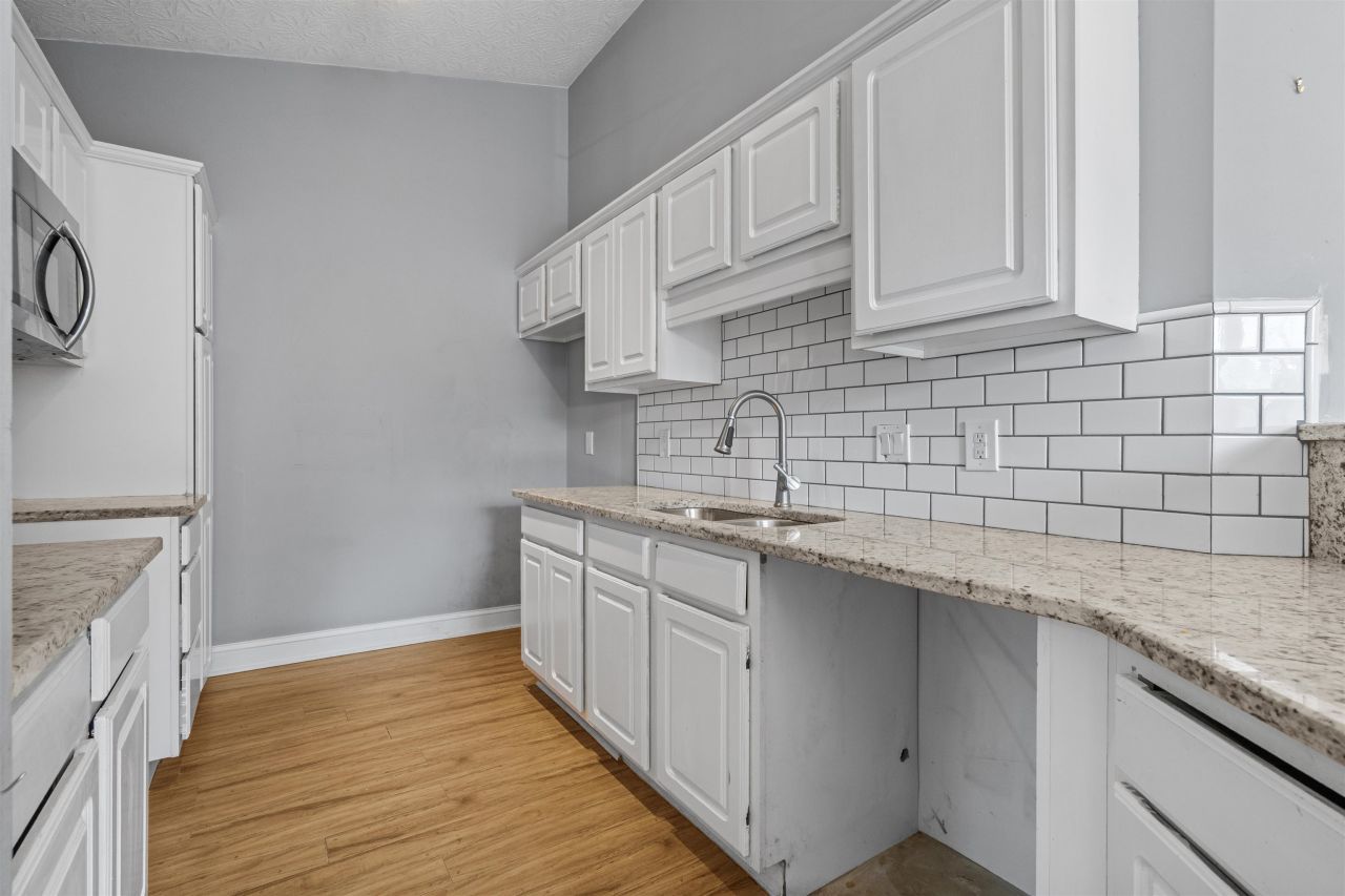 1121 Peace Pipe Pl. Photo 8