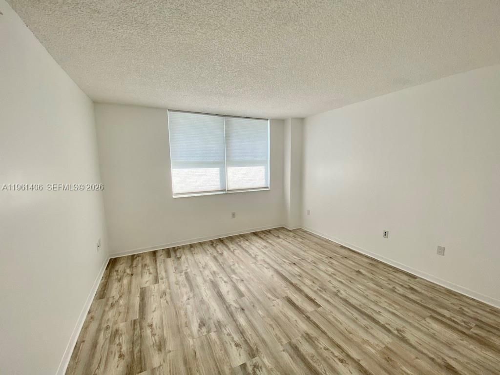 1155 Brickell Bay Dr, Unit 607, Miami, FL 33131 Photo