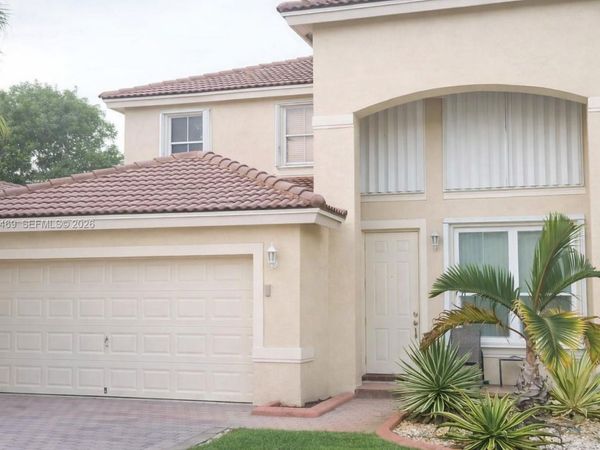 7645 NW 19th Ct, Unit 1, Pembroke Pines, FL 33024