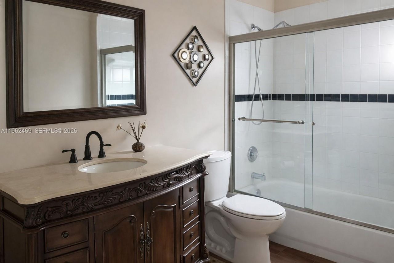 7645 NW 19th Ct, Unit 1, Pembroke Pines, FL 33024 Photo