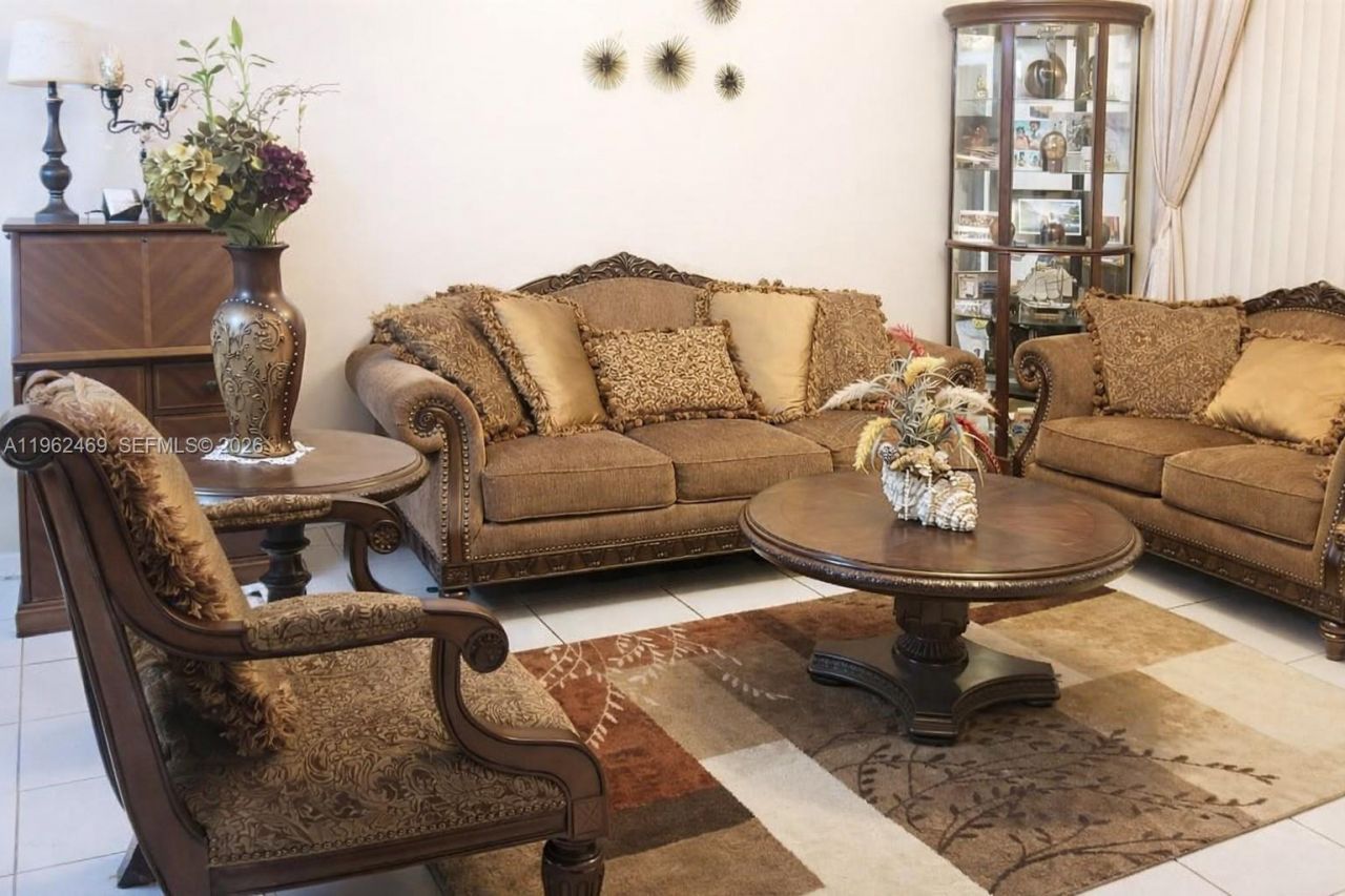 7645 NW 19th Ct, Unit 1, Pembroke Pines, FL 33024 Photo