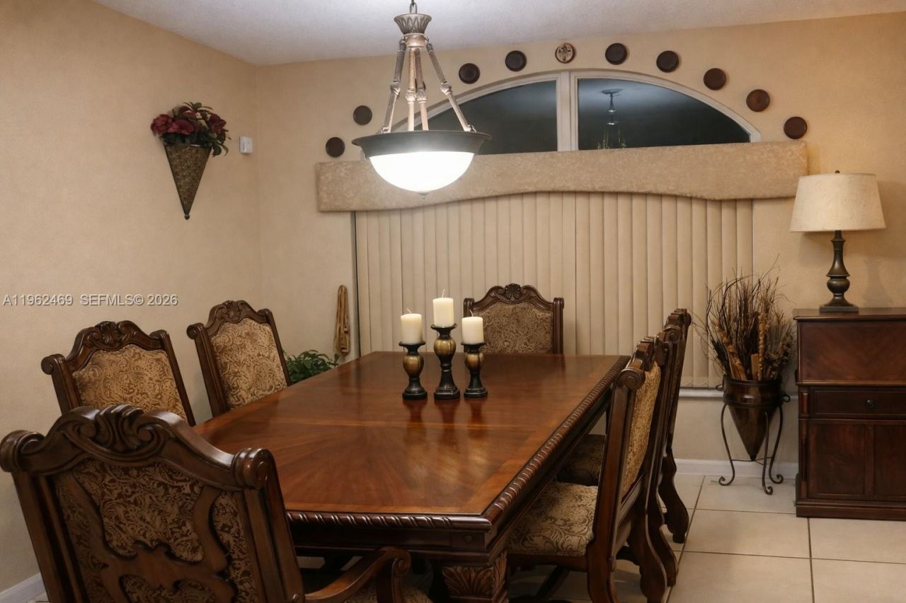 7645 NW 19th Ct, Unit 1, Pembroke Pines, FL 33024 Photo