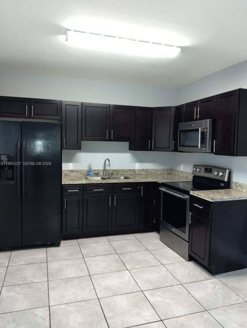 6801 NW 2nd Ct , Miami, FL 33150 Photo