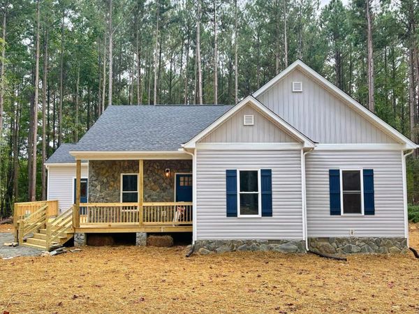 000 Haymakertown RD , Troutville, VA 24175