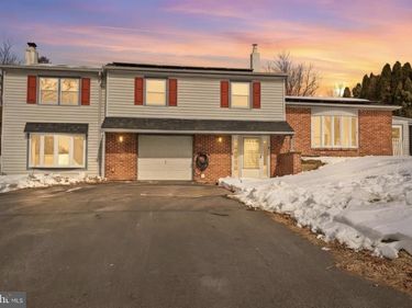 95 LONGVIEW DRIVE, SOUTHAMPTON, PA 18966