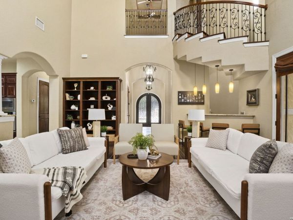 213 Chattington, Castle Hills, TX 78213