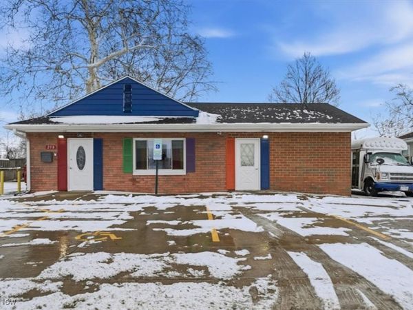 250 Winckles Street, Elyria, OH 44035