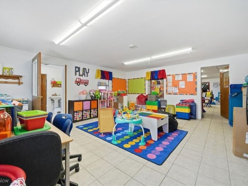 250 Winckles Street, Elyria, OH 44035 Photo 18