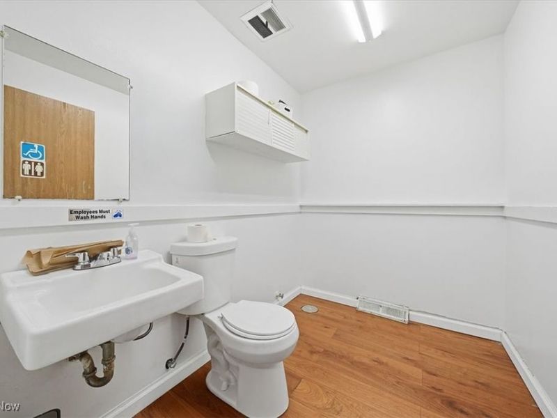 250 Winckles Street, Elyria, OH 44035 Photo 27