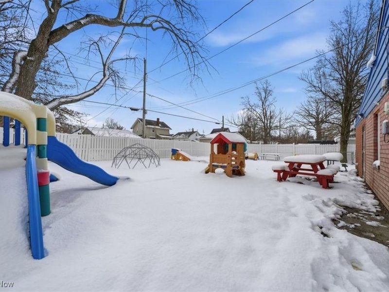 250 Winckles Street, Elyria, OH 44035 Photo 31