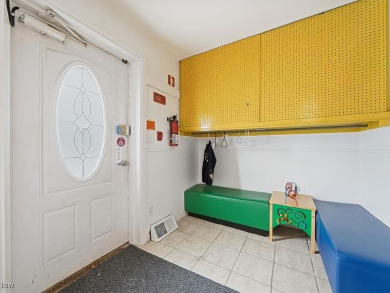 250 Winckles Street, Elyria, OH 44035 Photo 6