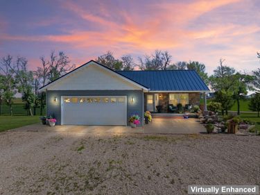 23371 650th Avenue, Alden, MN 56009