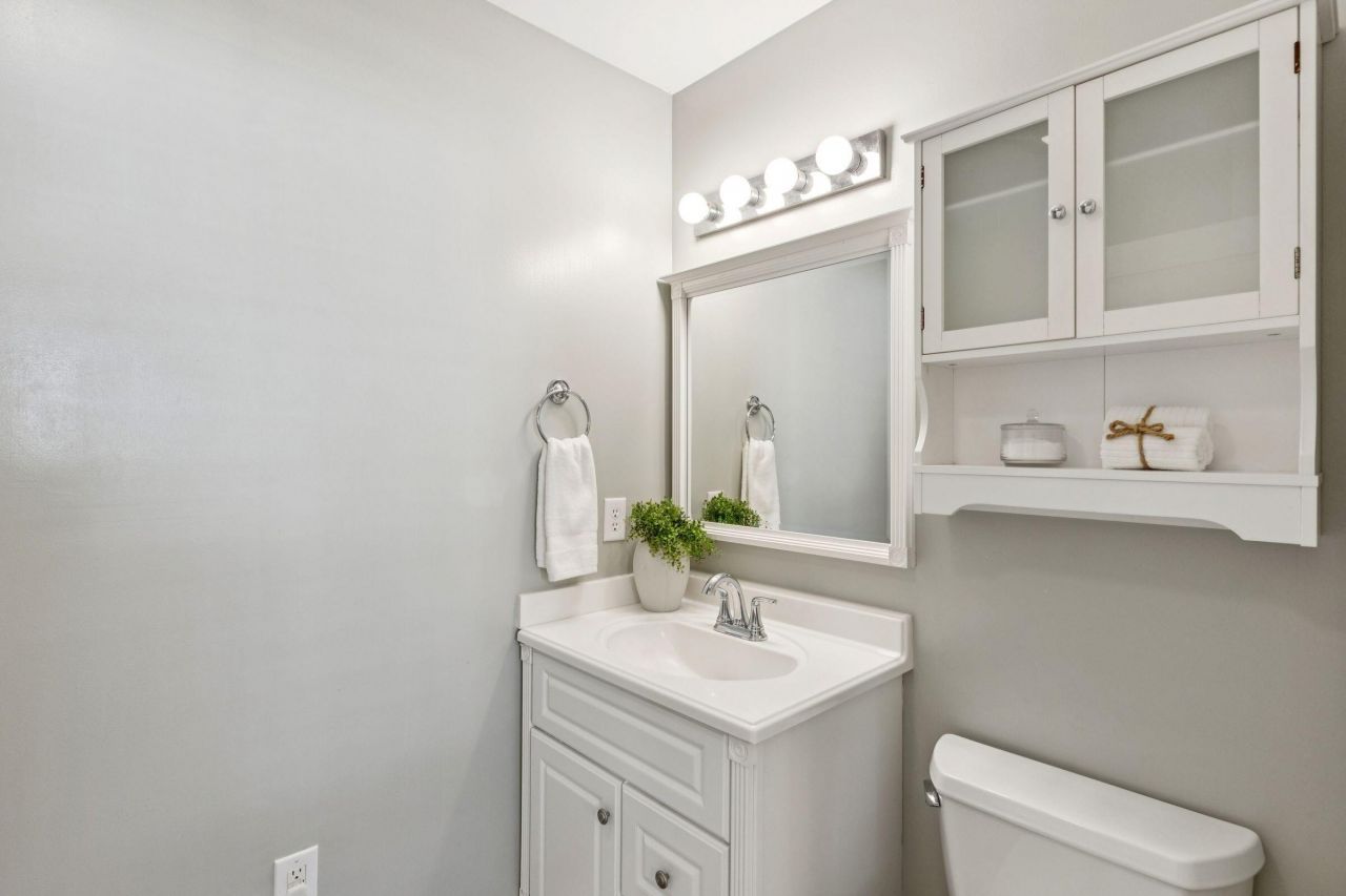 4817 W Park Place Photo 17