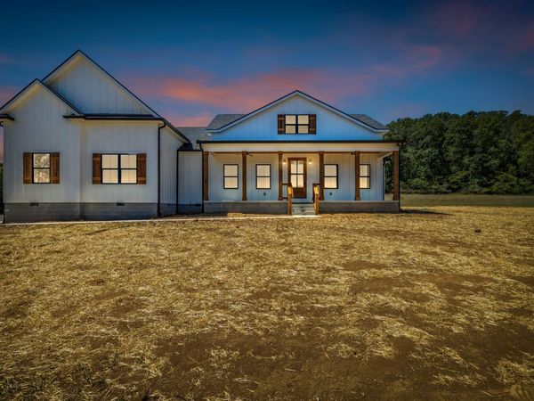 7 Double Branch Rd, Columbia, TN 38401