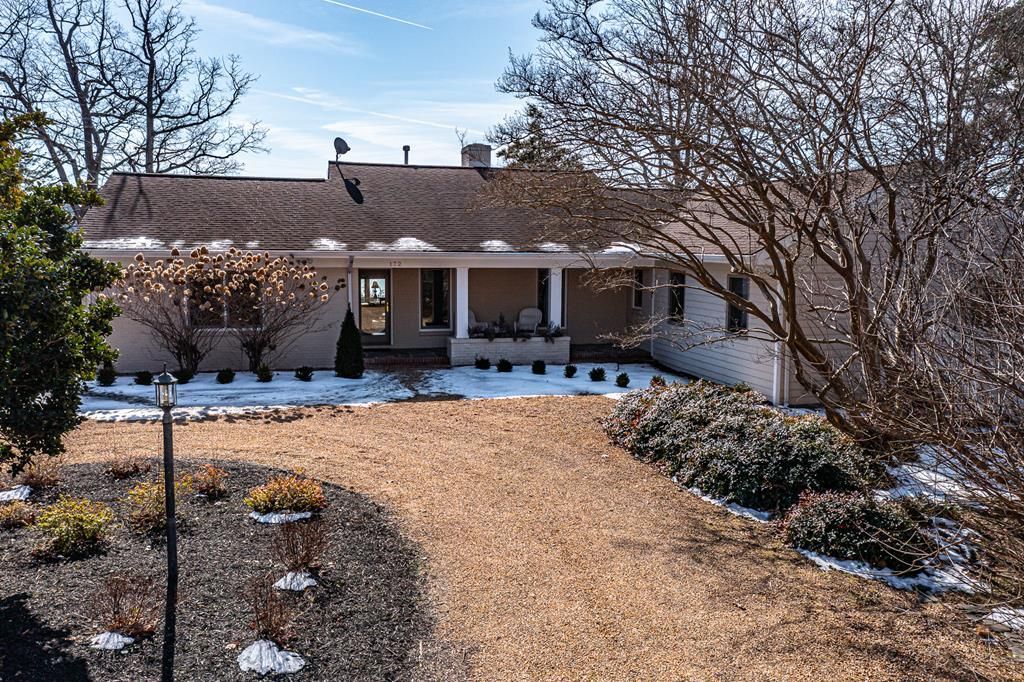 172 Tilden Lane, Weems, VA 22576 Main Photo