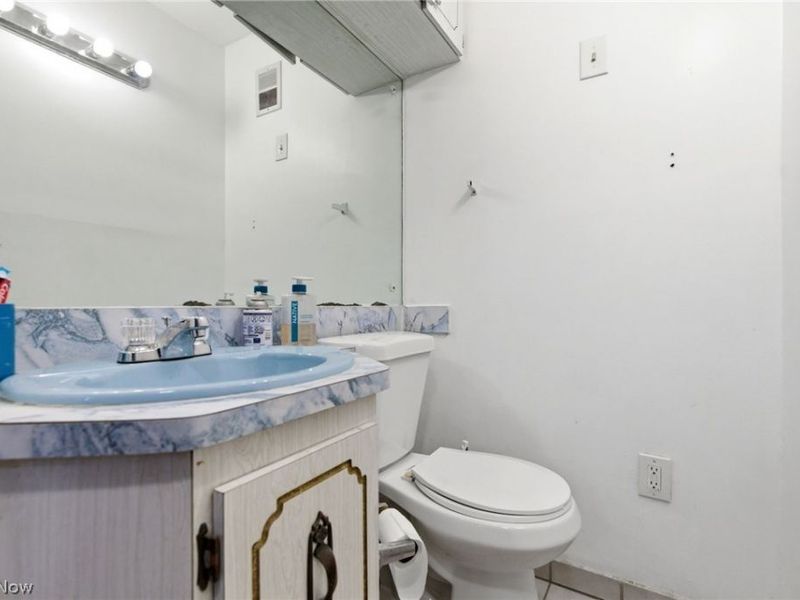 1934 Beverly Hills Drive, Euclid, OH 44117 Photo 12