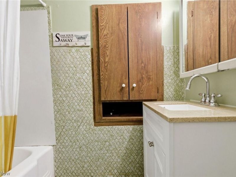 1934 Beverly Hills Drive, Euclid, OH 44117 Photo 32