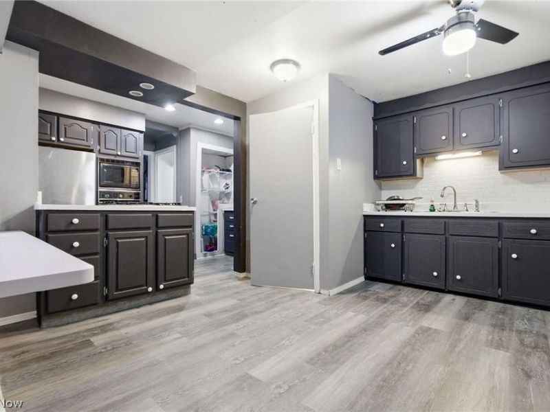 1934 Beverly Hills Drive, Euclid, OH 44117 Photo 9