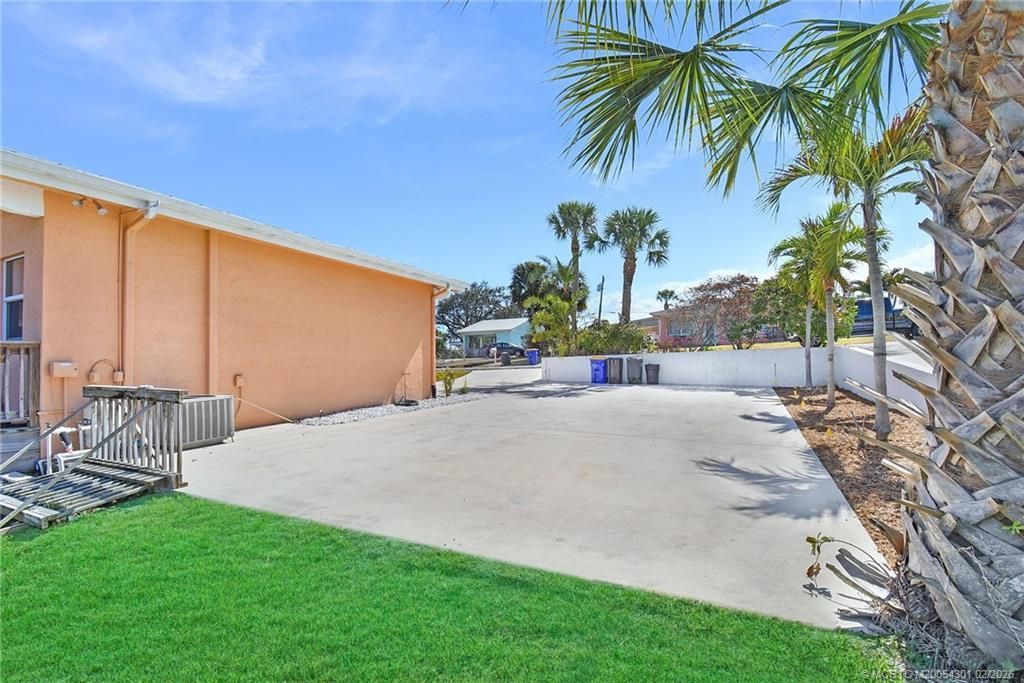 2228 NE Center Circle, Jensen Beach, FL 34957 Photo