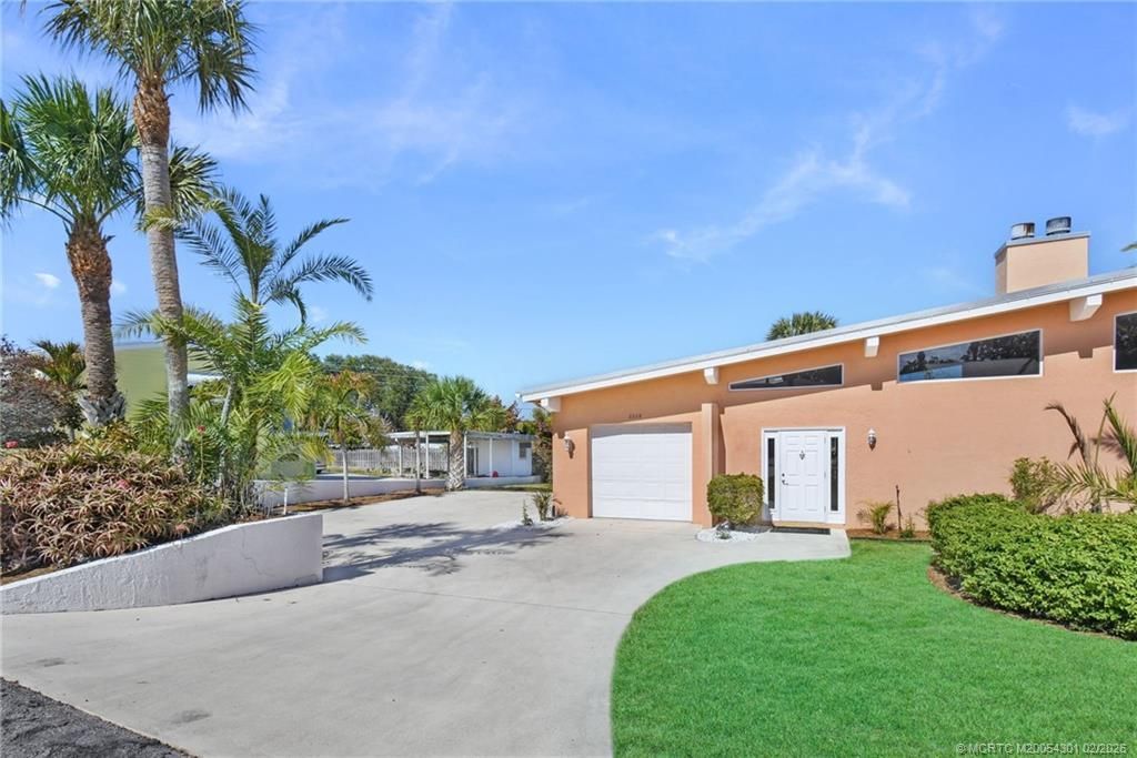 2228 NE Center Circle, Jensen Beach, FL 34957 Photo