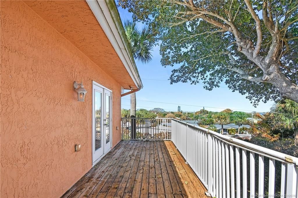 2228 NE Center Circle, Jensen Beach, FL 34957 Photo