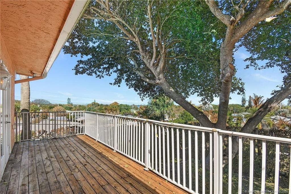 2228 NE Center Circle, Jensen Beach, FL 34957 Photo